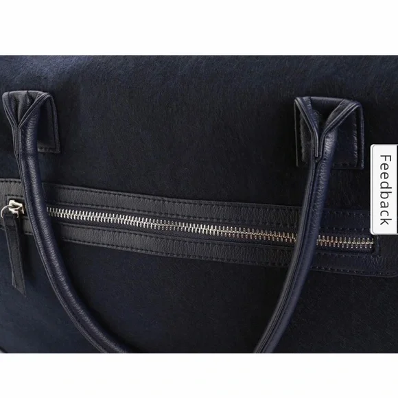 ♻️Reposted New DSW navy felt weekender bag for your traveling - Picture 5 of 14